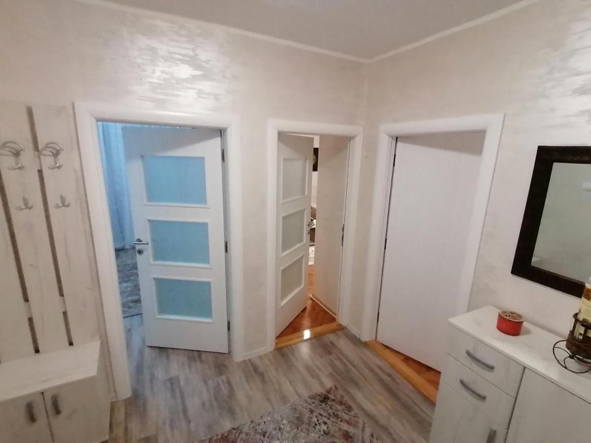 Vemiur Apartamento Čačak Exterior foto