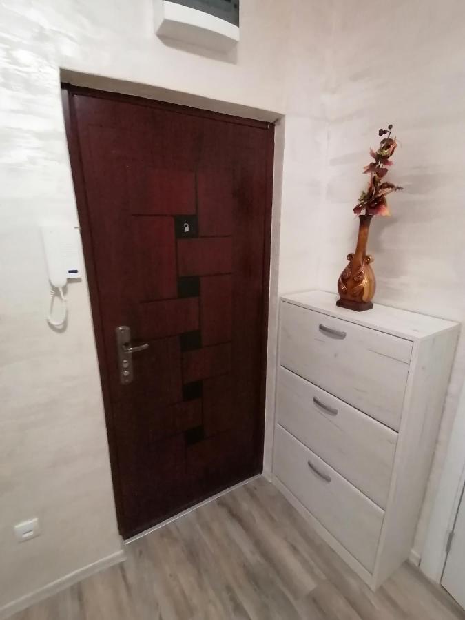 Vemiur Apartamento Čačak Exterior foto