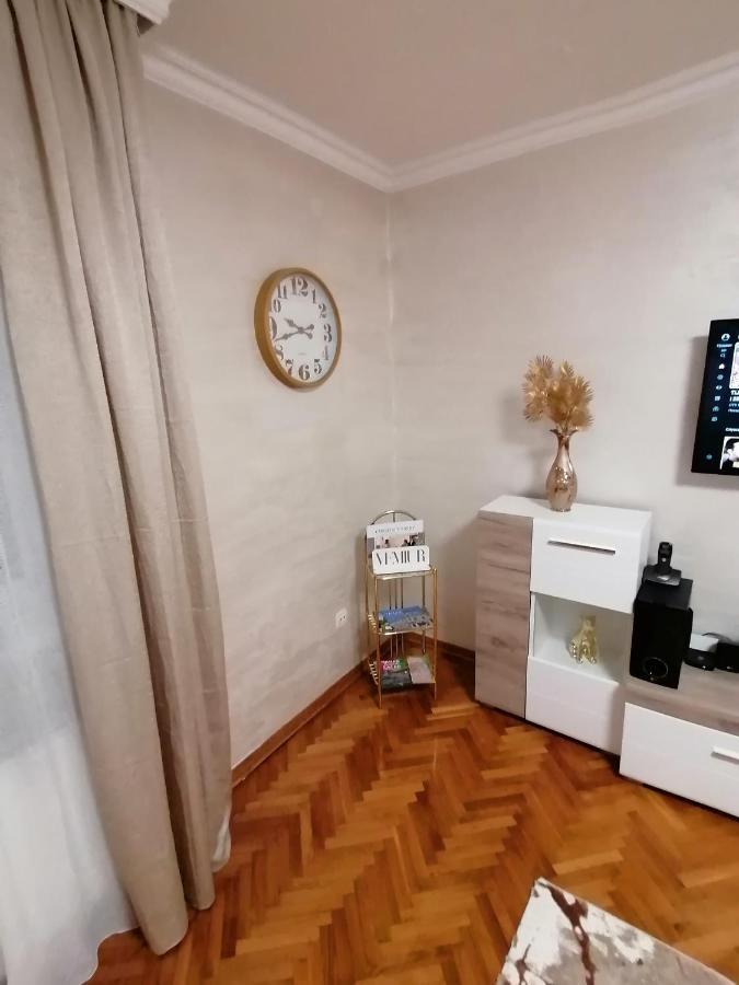 Vemiur Apartamento Čačak Exterior foto