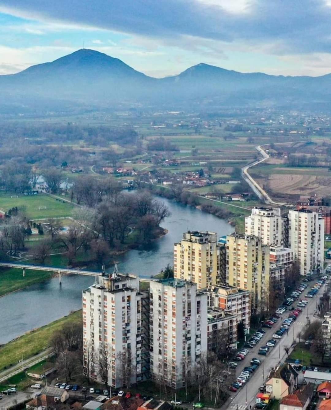 Vemiur Apartamento Čačak Exterior foto